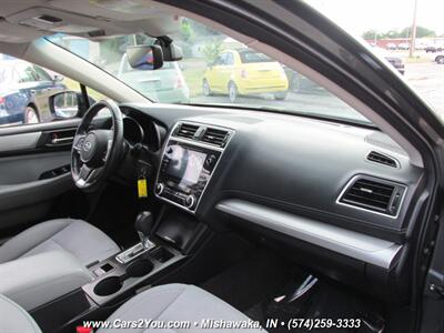 2018 Subaru Outback 2.5i Premium AWD   - Photo 17 - Mishawaka, IN 46545