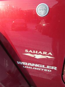 2013 Jeep Wrangler Unlimited Sahara 4x4 - Photo 9 - Mishawaka, IN 46545