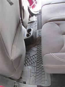 2013 Jeep Wrangler Unlimited Sahara 4x4 - Photo 14 - Mishawaka, IN 46545