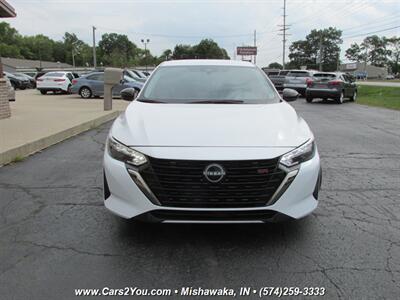 2024 Nissan Sentra SR   - Photo 2 - Mishawaka, IN 46545