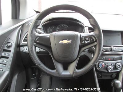 2018 Chevrolet Trax LS 4x4   - Photo 19 - Mishawaka, IN 46545