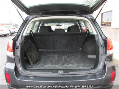 2011 Subaru Outback 2.5i AWD   - Photo 12 - Mishawaka, IN 46545