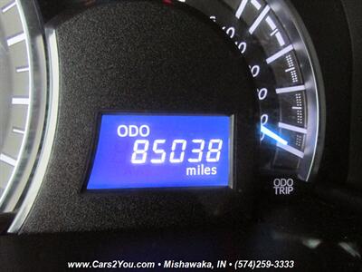 2012 Toyota Camry SE   - Photo 18 - Mishawaka, IN 46545