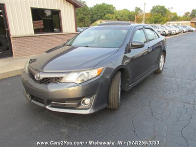 2012 Toyota Camry SE   - Photo 2 - Mishawaka, IN 46545