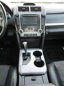 2012 Toyota Camry SE   - Photo 21 - Mishawaka, IN 46545