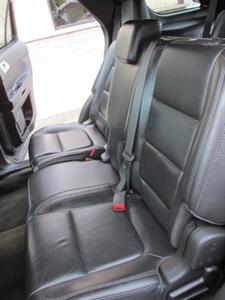 2013 Ford Explorer XLT 4x4   - Photo 13 - Mishawaka, IN 46545