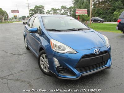 2017 Toyota Prius Hybrid   - Photo 8 - Mishawaka, IN 46545