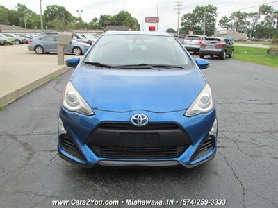 2017 Toyota Prius Hybrid   - Photo 2 - Mishawaka, IN 46545