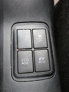 2017 Toyota Prius Hybrid   - Photo 31 - Mishawaka, IN 46545