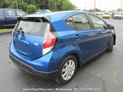 2017 Toyota Prius Hybrid   - Photo 7 - Mishawaka, IN 46545