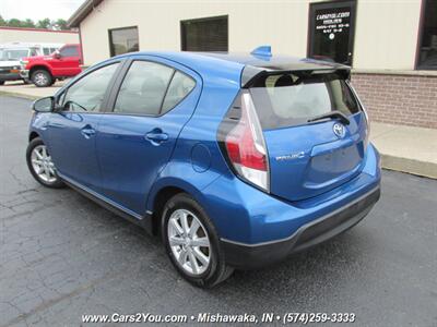 2017 Toyota Prius Hybrid   - Photo 5 - Mishawaka, IN 46545