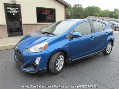 2017 Toyota Prius Hybrid   - Photo 4 - Mishawaka, IN 46545