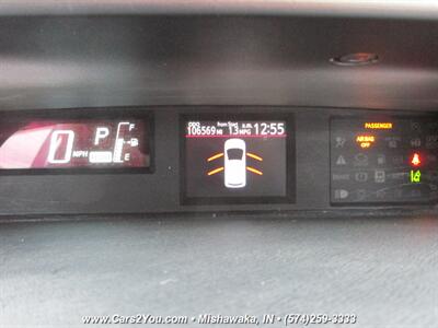 2017 Toyota Prius Hybrid   - Photo 24 - Mishawaka, IN 46545