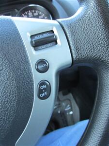 2013 Nissan Rogue SV AWD   - Photo 23 - Mishawaka, IN 46545