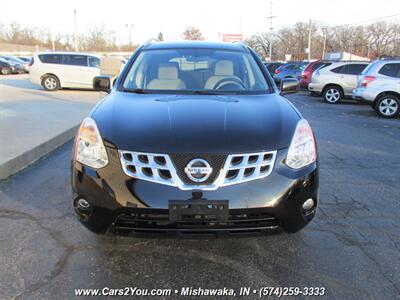 2013 Nissan Rogue SV AWD   - Photo 2 - Mishawaka, IN 46545