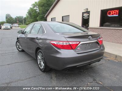 2015 Toyota Camry SE   - Photo 5 - Mishawaka, IN 46545