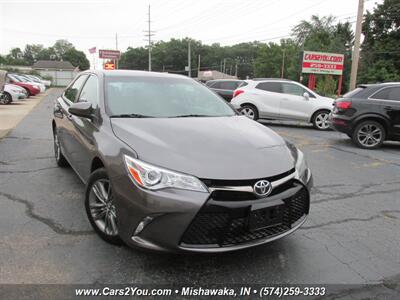 2015 Toyota Camry SE   - Photo 2 - Mishawaka, IN 46545