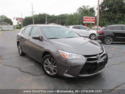 2015 Toyota Camry SE   - Photo 1 - Mishawaka, IN 46545