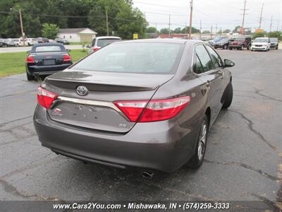 2015 Toyota Camry SE   - Photo 8 - Mishawaka, IN 46545