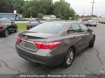 2015 Toyota Camry SE   - Photo 7 - Mishawaka, IN 46545