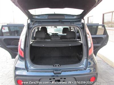 2017 Kia Soul +   - Photo 12 - Mishawaka, IN 46545