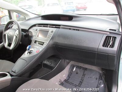 2014 Toyota Prius Hybrid Electric   - Photo 16 - Mishawaka, IN 46545