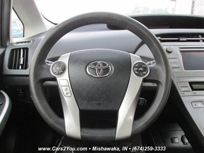 2014 Toyota Prius Hybrid Electric   - Photo 18 - Mishawaka, IN 46545