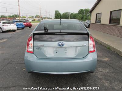 2014 Toyota Prius Hybrid Electric   - Photo 4 - Mishawaka, IN 46545