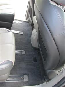 2017 Kia Sedona LX Plus   - Photo 21 - Mishawaka, IN 46545