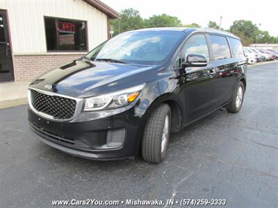 2017 Kia Sedona LX Plus   - Photo 3 - Mishawaka, IN 46545