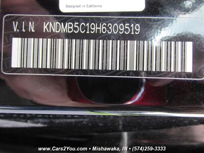 2017 Kia Sedona LX Plus   - Photo 40 - Mishawaka, IN 46545