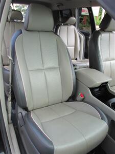 2017 Kia Sedona LX Plus   - Photo 22 - Mishawaka, IN 46545