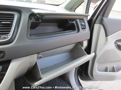 2017 Kia Sedona LX Plus   - Photo 37 - Mishawaka, IN 46545