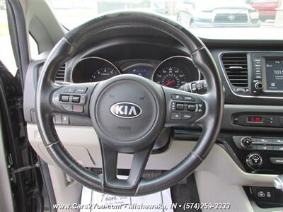2017 Kia Sedona LX Plus   - Photo 25 - Mishawaka, IN 46545