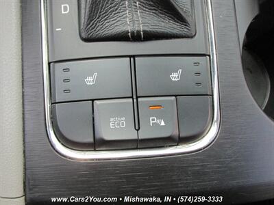 2017 Kia Sedona LX Plus   - Photo 36 - Mishawaka, IN 46545
