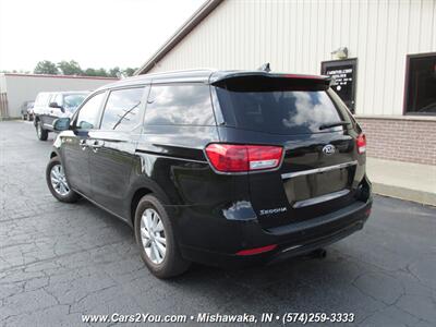 2017 Kia Sedona LX Plus   - Photo 5 - Mishawaka, IN 46545