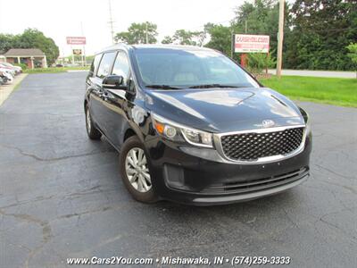 2017 Kia Sedona LX Plus   - Photo 8 - Mishawaka, IN 46545
