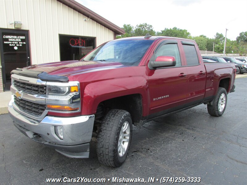 2017 Chevrolet Silverado 1500 LT 4x4 - Photo 3 - Mishawaka, IN 46545