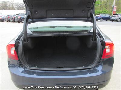 2012 Volvo S60 T5   - Photo 18 - Mishawaka, IN 46545