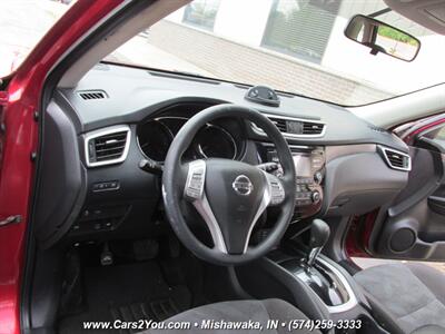 2016 Nissan Rogue S   - Photo 11 - Mishawaka, IN 46545