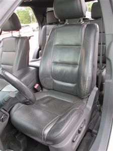 2013 Ford Explorer Limited 4x4   - Photo 11 - Mishawaka, IN 46545
