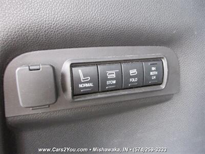 2013 Ford Explorer Limited 4x4   - Photo 18 - Mishawaka, IN 46545