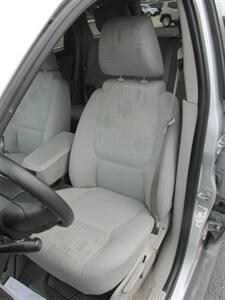 2005 Chevrolet Equinox LS 4x4   - Photo 11 - Mishawaka, IN 46545