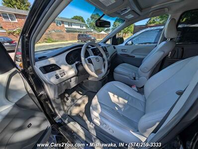 2013 Toyota Sienna XLE Braun Ability Ramp Van   - Photo 5 - Mishawaka, IN 46545