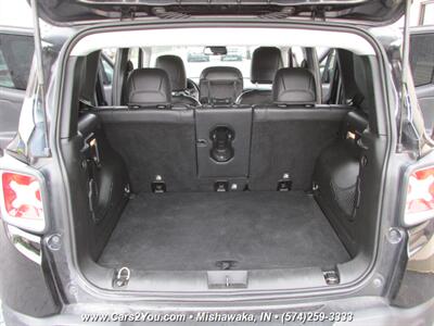2017 Jeep Renegade Limited 4x4   - Photo 13 - Mishawaka, IN 46545