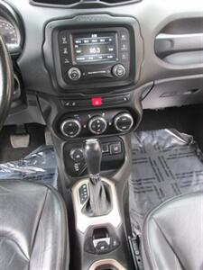 2017 Jeep Renegade Limited 4x4   - Photo 23 - Mishawaka, IN 46545