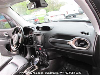 2017 Jeep Renegade Limited 4x4   - Photo 17 - Mishawaka, IN 46545