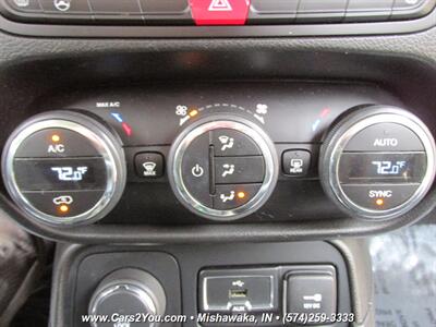 2017 Jeep Renegade Limited 4x4   - Photo 27 - Mishawaka, IN 46545