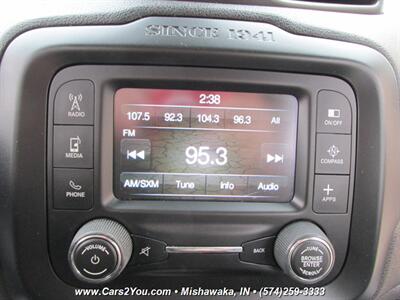 2017 Jeep Renegade Limited 4x4   - Photo 24 - Mishawaka, IN 46545