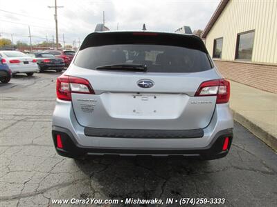 2018 Subaru Outback 2.5i Premium AWD   - Photo 5 - Mishawaka, IN 46545